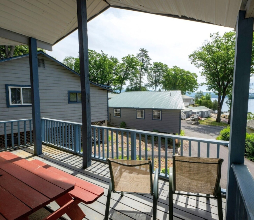 2 Bedrooms Cottage with lake view