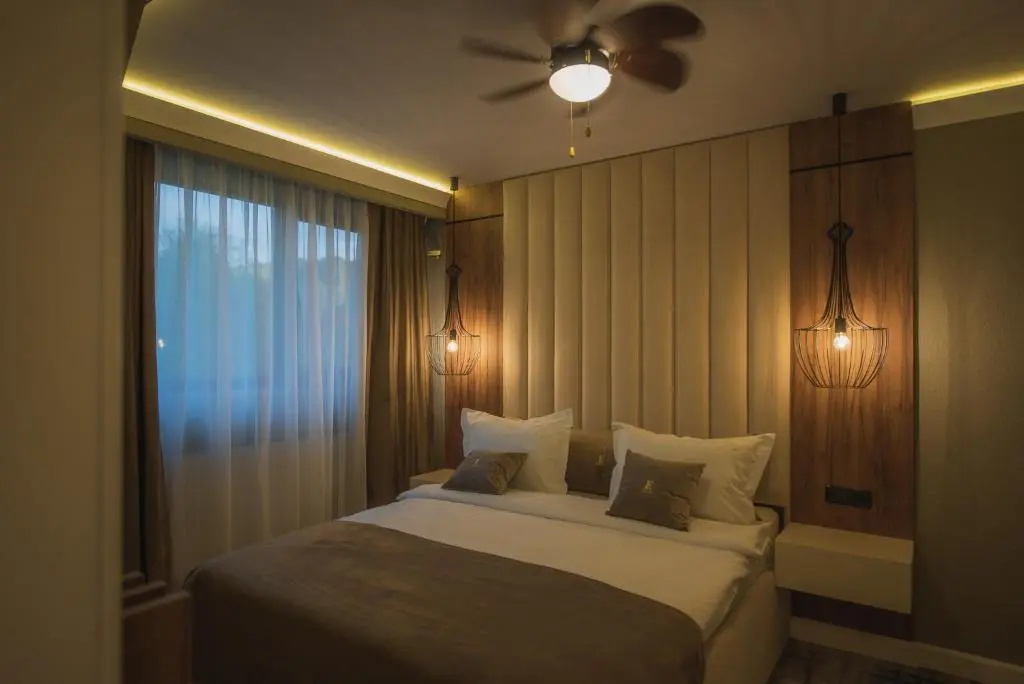 Standard Double room (full double bed)