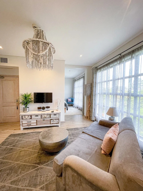 1 Bedroom Suite