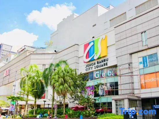 Danga Bay Country Garden by RR JBcity