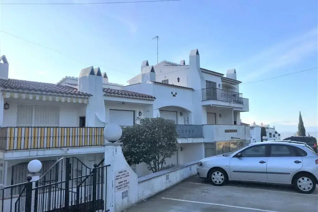 Apartamento en Roses parking y piscina comunitaria