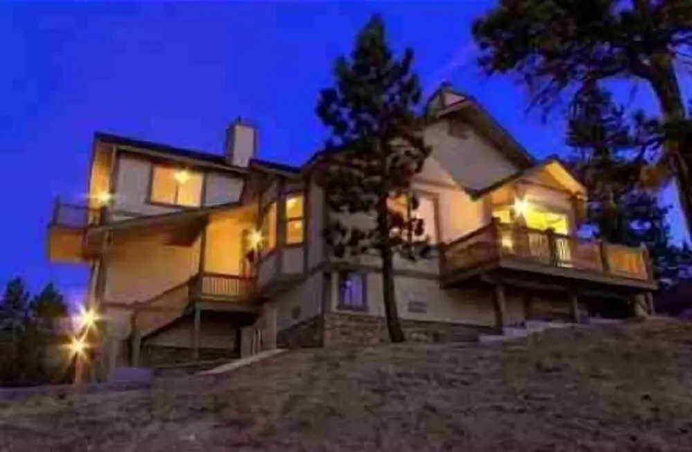 No 19 Luxury Village Retreat