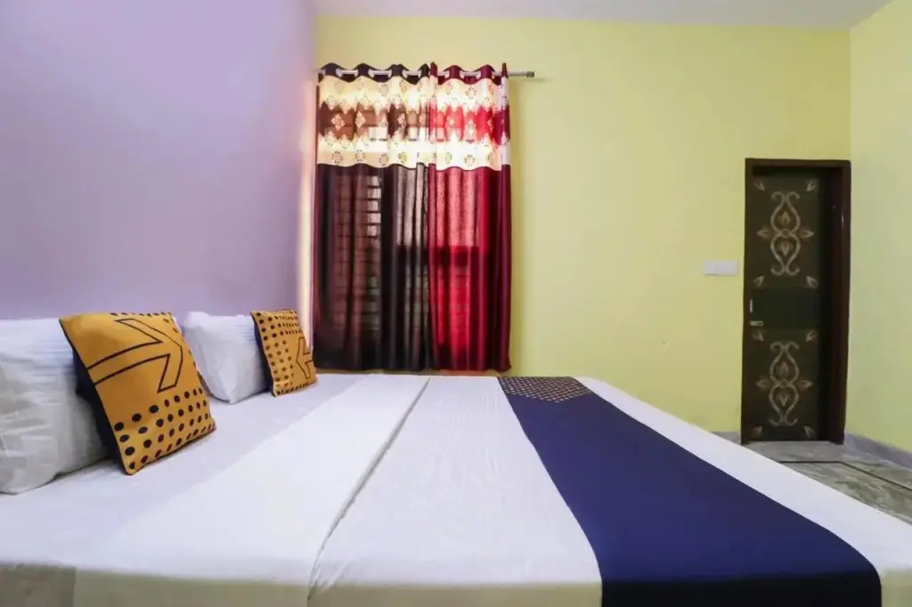 Galaxy 24 by OYO Rooms