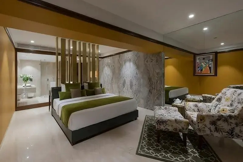Suite with balcony