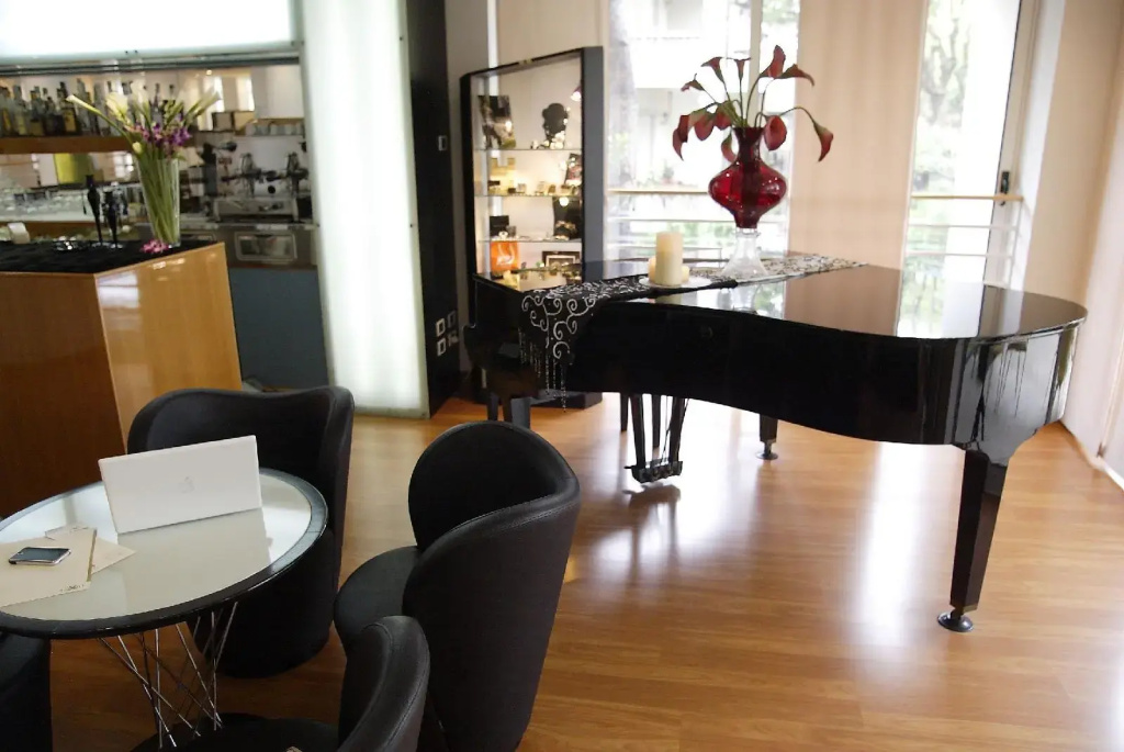 Hotel photo 12