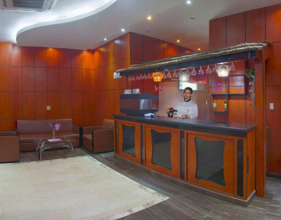 Lobby & Reception