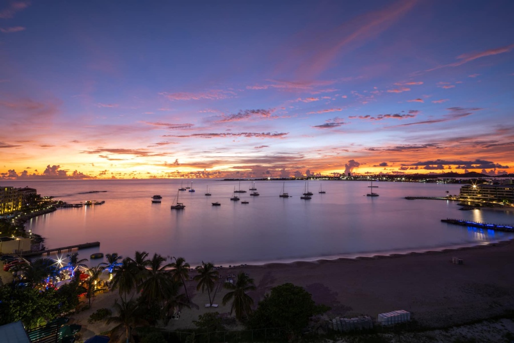 Beach & Waterfront