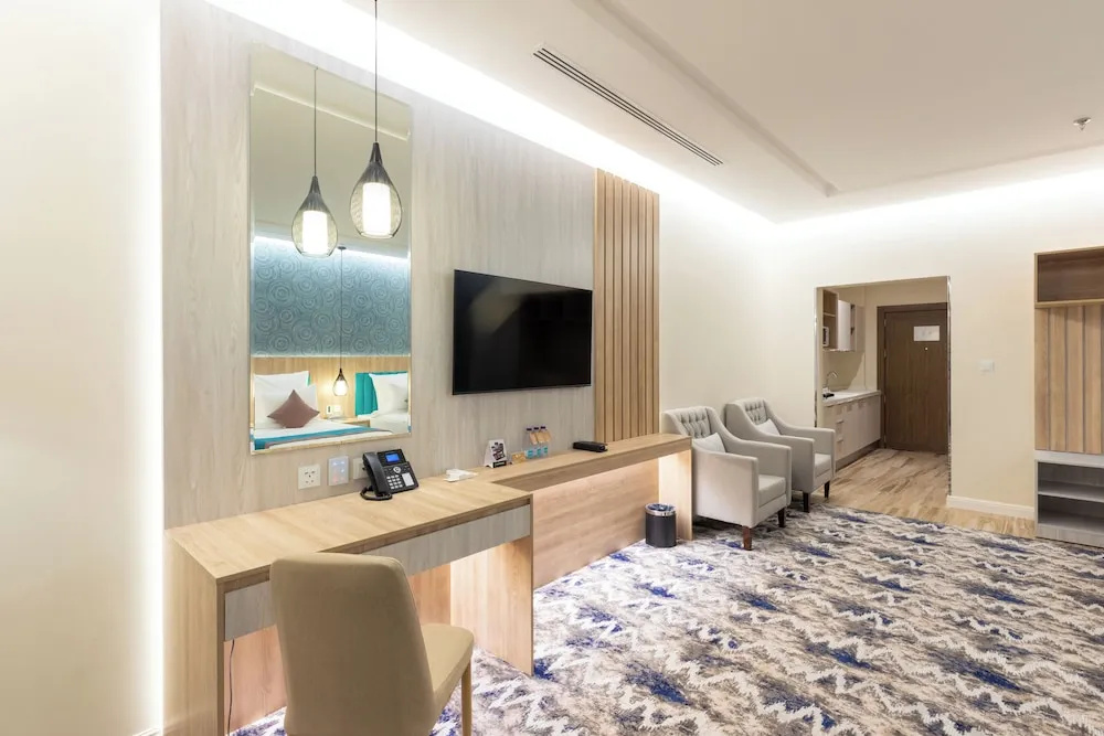 Superior Triple room with city view