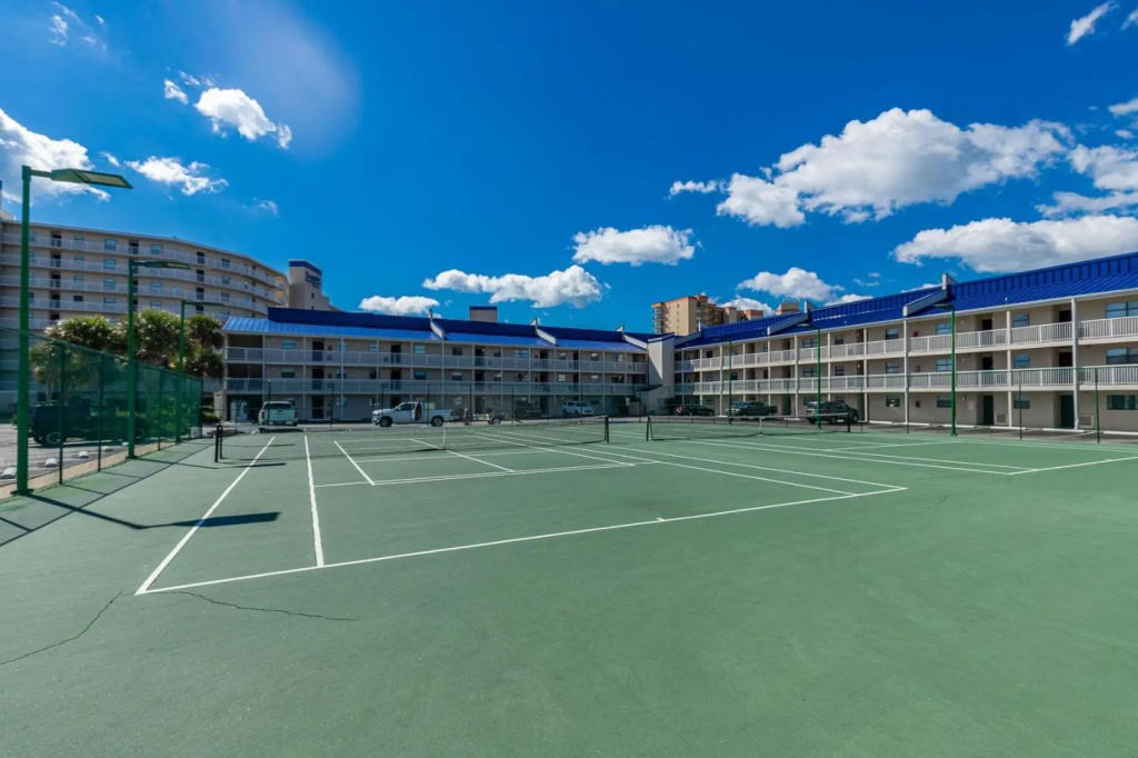 Seaside Beach & Racquet Condos