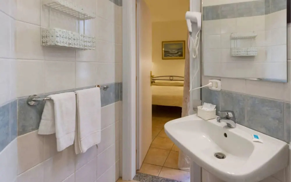 Palau City Hotel - фото 10