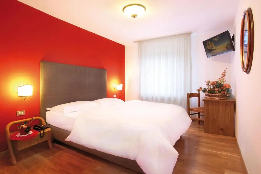 Economy Double room (full double bed)
