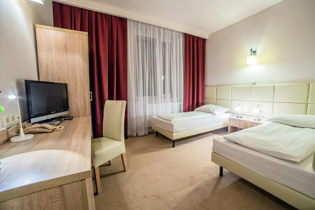 Standard Double room (full double bed)