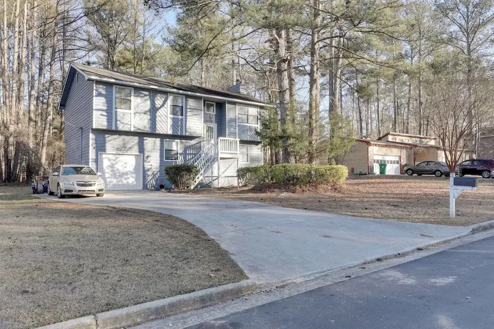 Lithonia Home, 5 Mi to Panola Mountain State Park