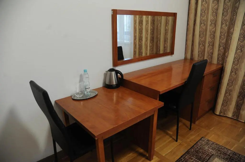 Economy room