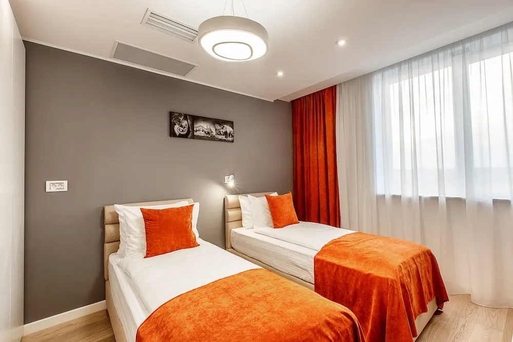 2 Bedrooms Apartment with lake view