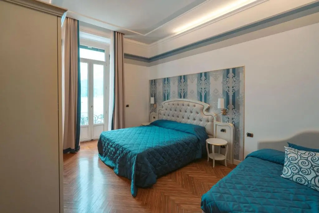 Triple room with lake view