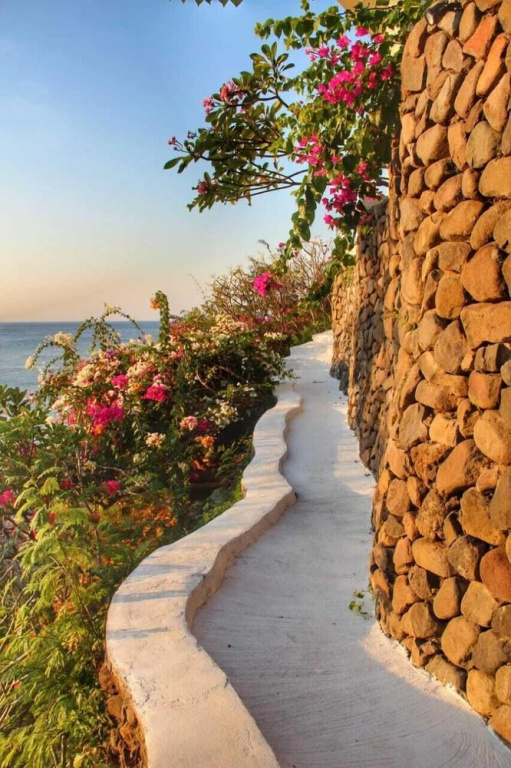 Beach & Waterfront