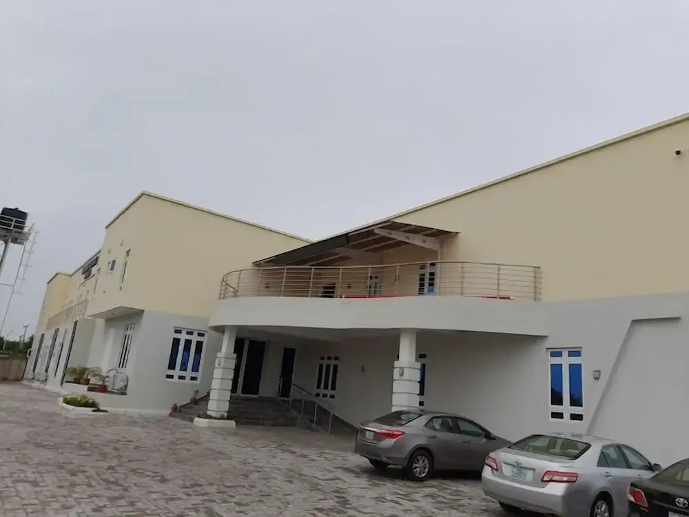 Mamma Chare Hotel