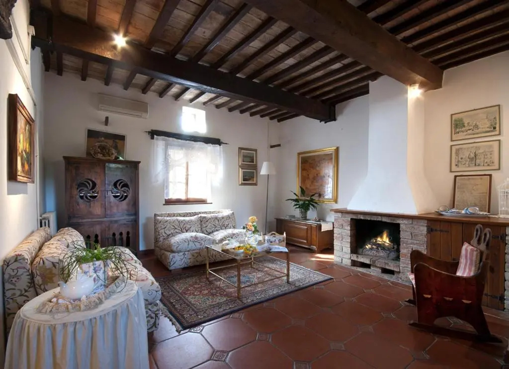 2 Bedrooms Villa