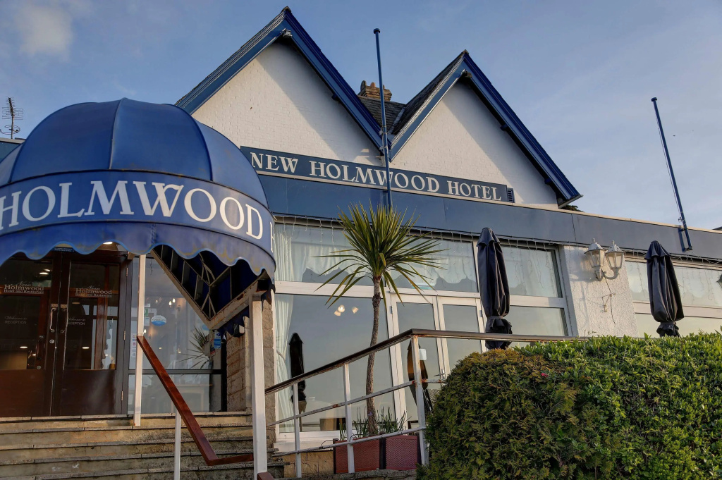 New Holmwood Hotel