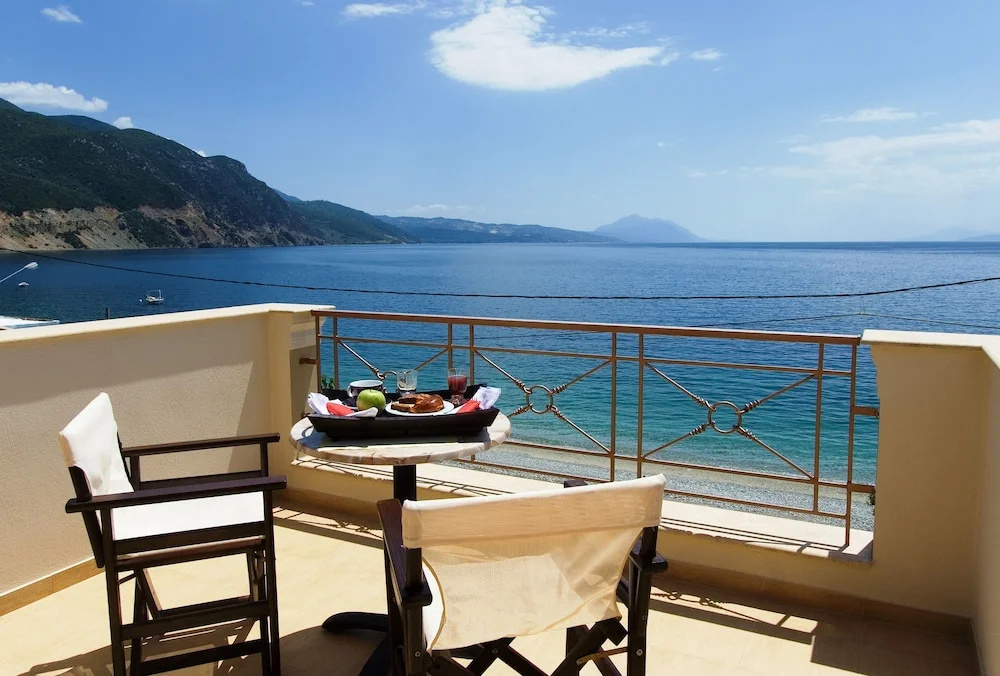 Comfort Double room with balcony and with sea view (full double bed)