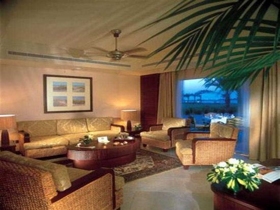 Danat Jebel Dhanna Resort