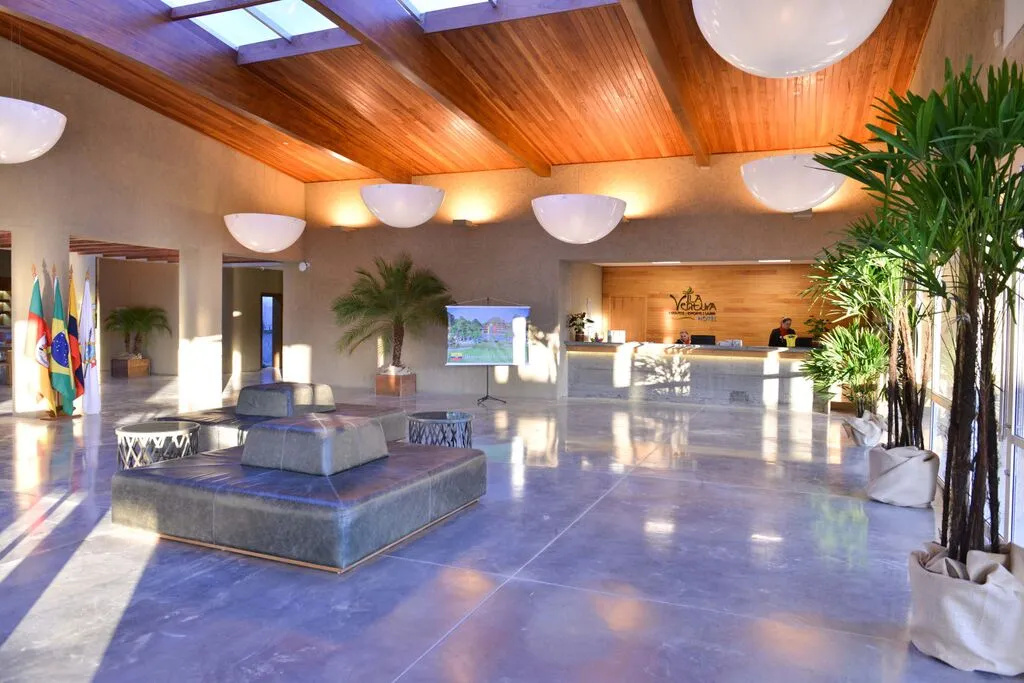 Lobby & Reception