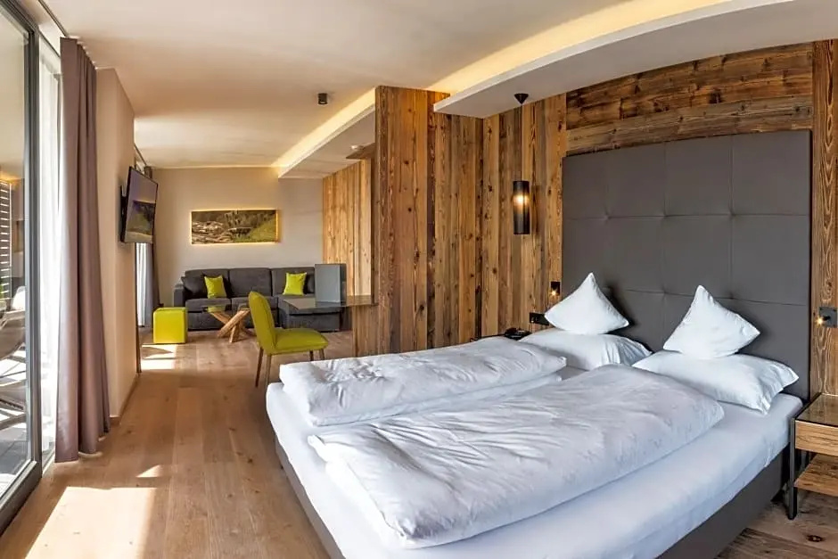 Suite with garden view