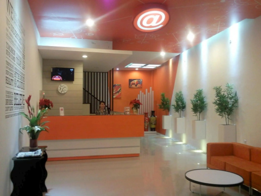 Lobby & Reception