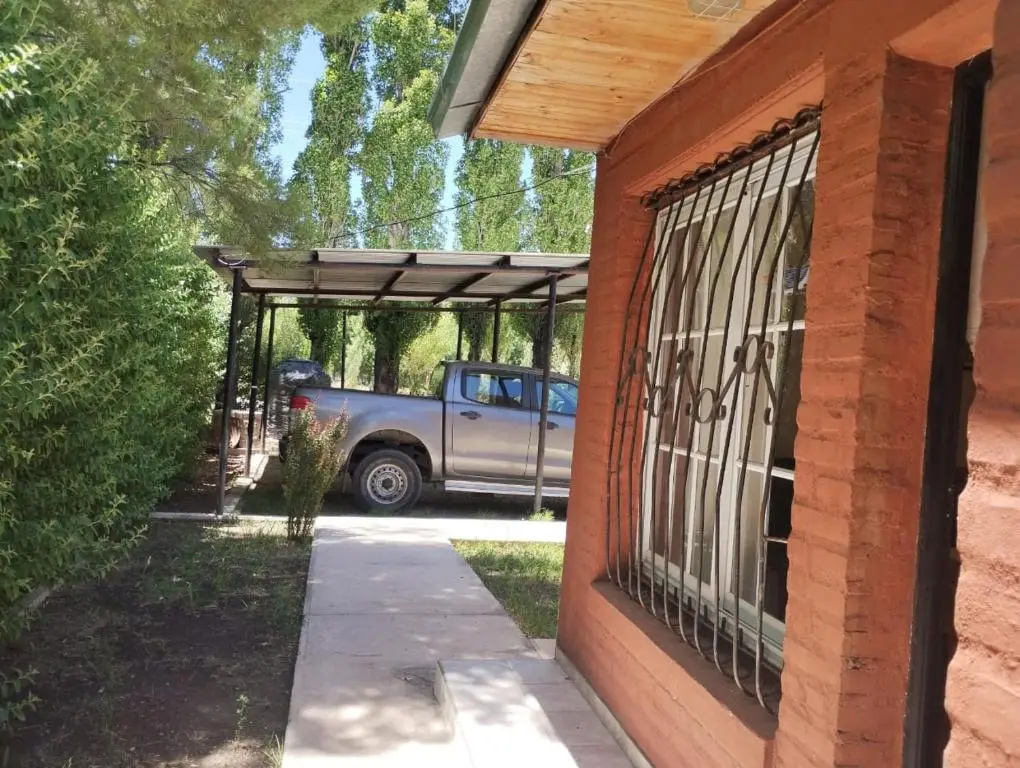 2 Bedrooms Bungalow