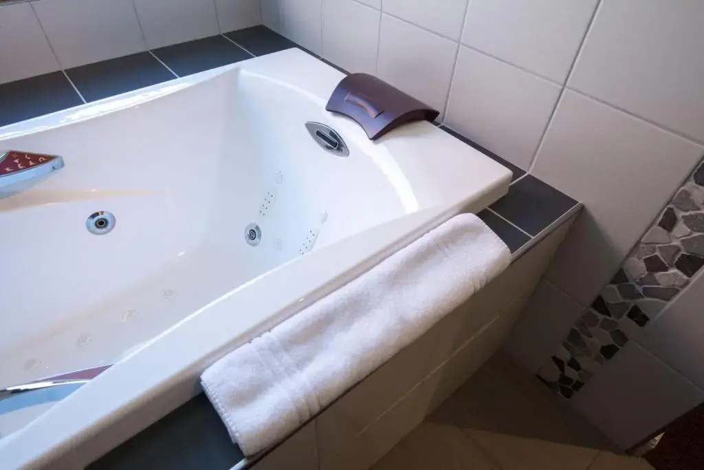 Standard Double room with garden view (full double bed)