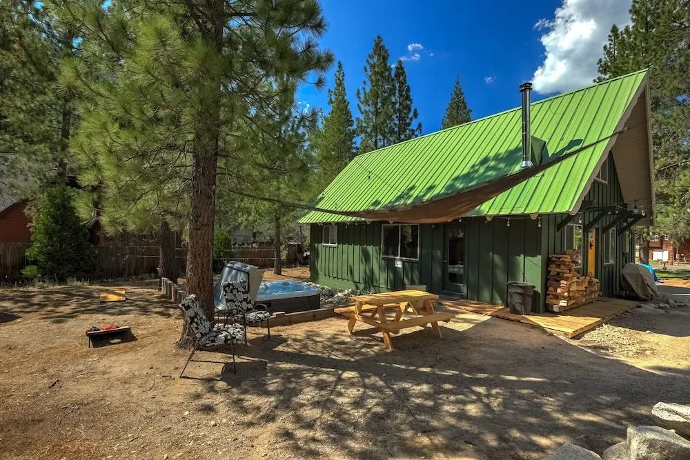 Rustic Haven - Hot tub & Pet Friendly