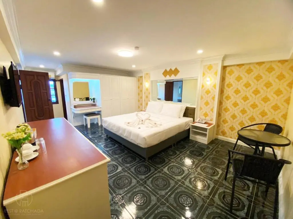 Standard Double room (full double bed)