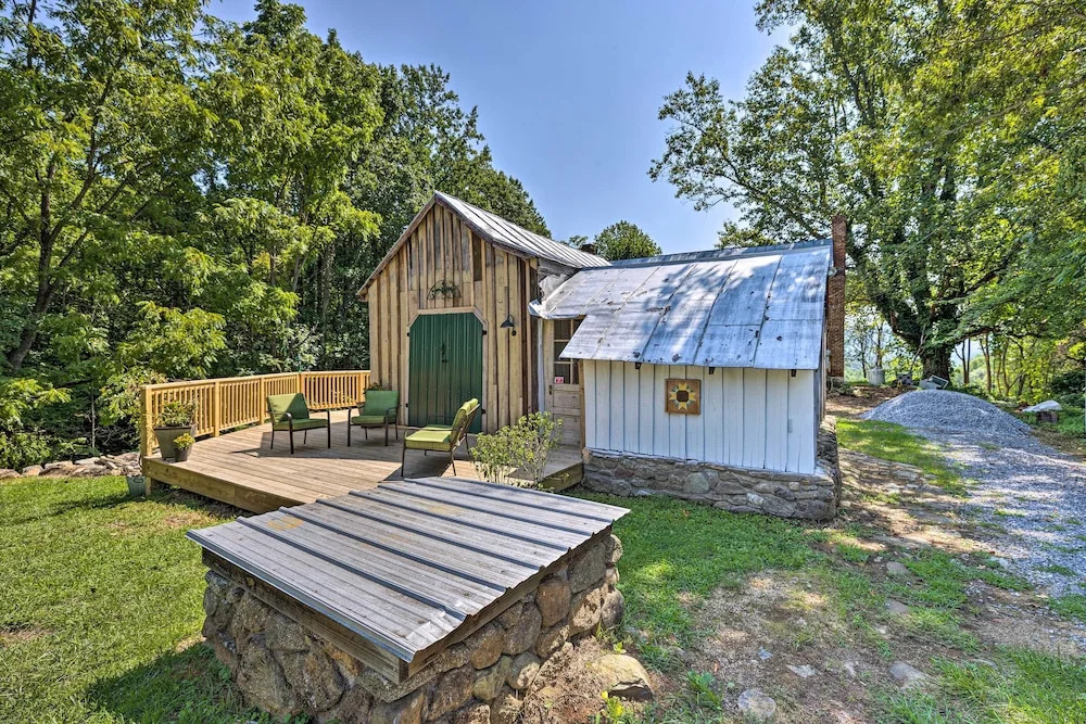 Charming Cottage < 10 Mi to Wineries & Skiing!