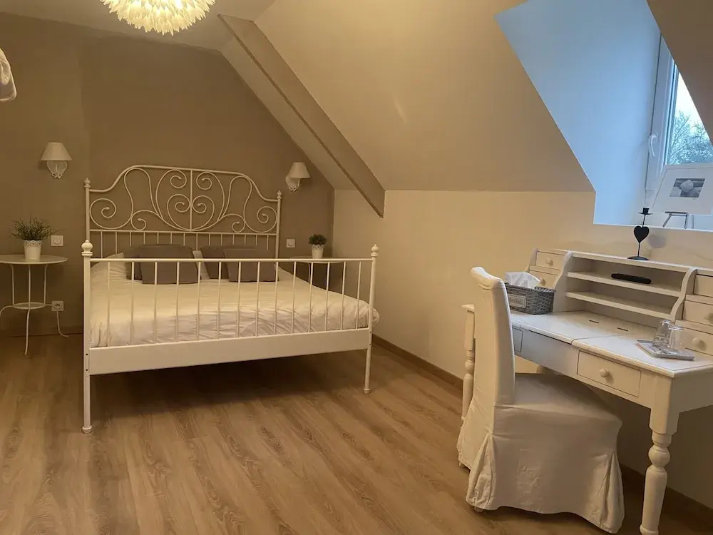 Standard Double room with garden view (full double bed)
