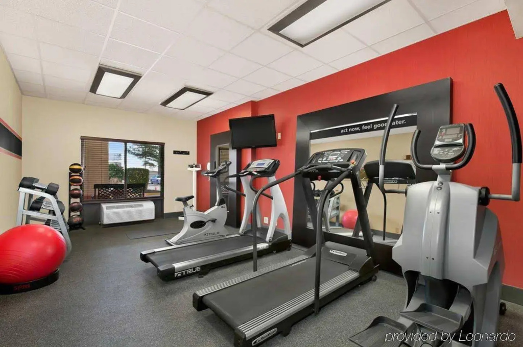 Hampton Inn Batesville - фото 16