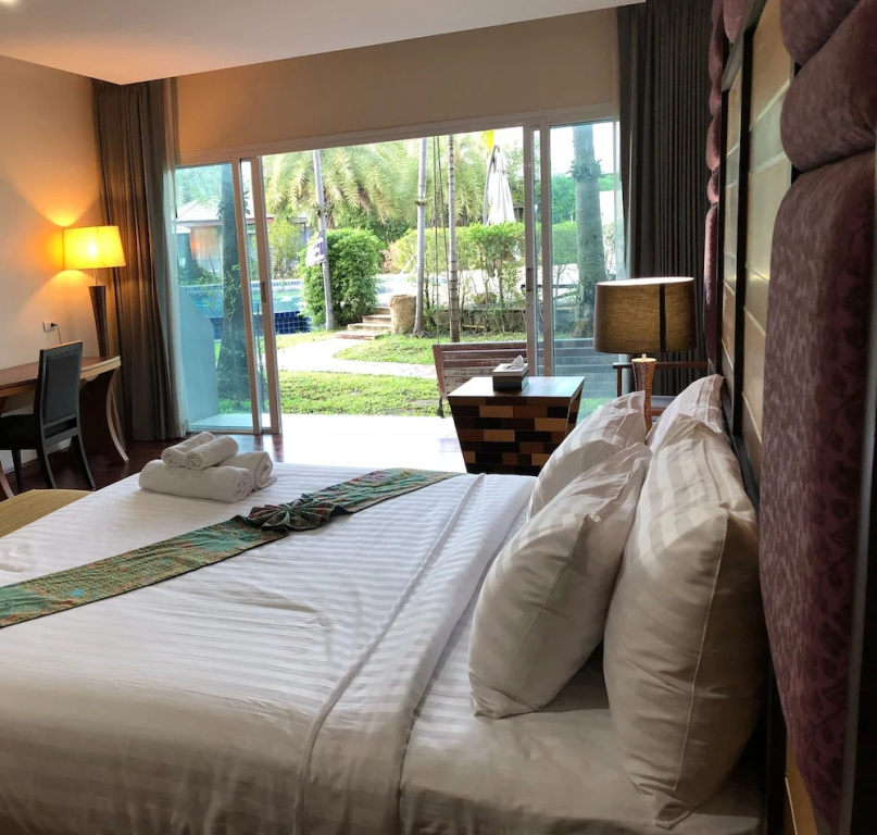 Double Junior Suite (full double bed)