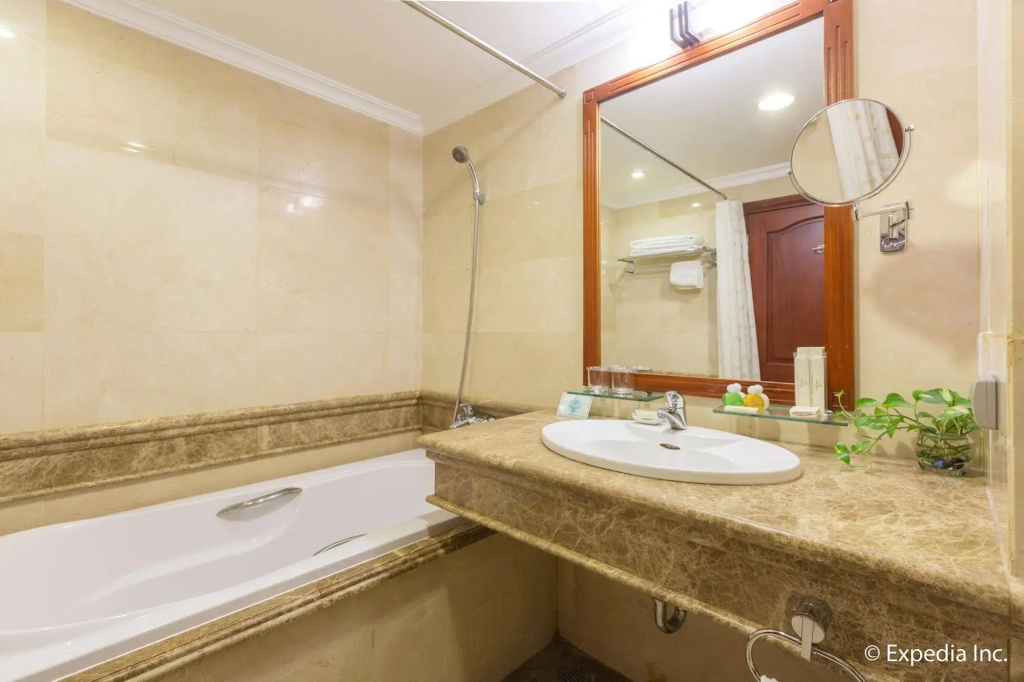 First Hotel - Général