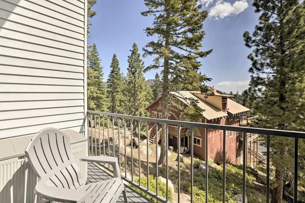 < 1 Mi to Slopes! 'heavenly Daze Chalet' in Tahoe