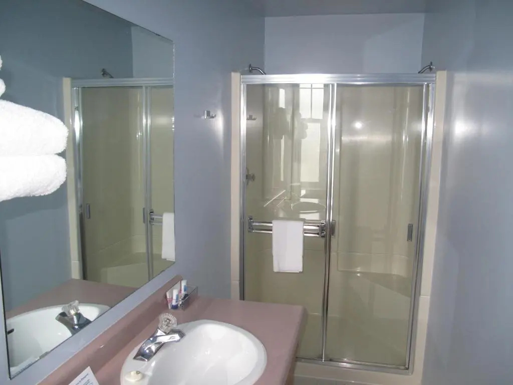 James Bay Inn Hotel & Suites - Chambres