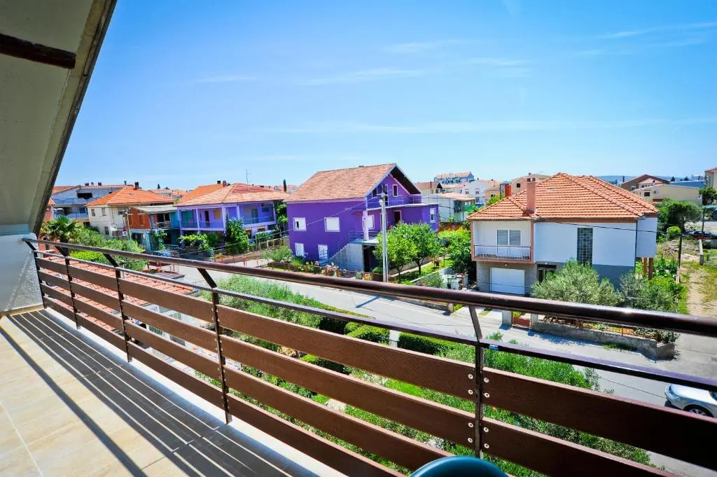 Balcony & Terrace