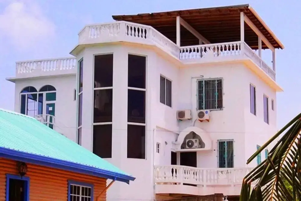See Belize Waterside Sea View 2-bedroom Apartment w Balcony, Pool & Deck 2nd FL