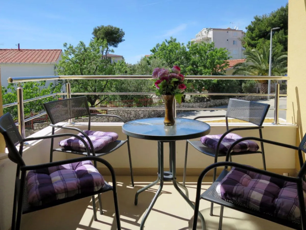 Balcony & Terrace