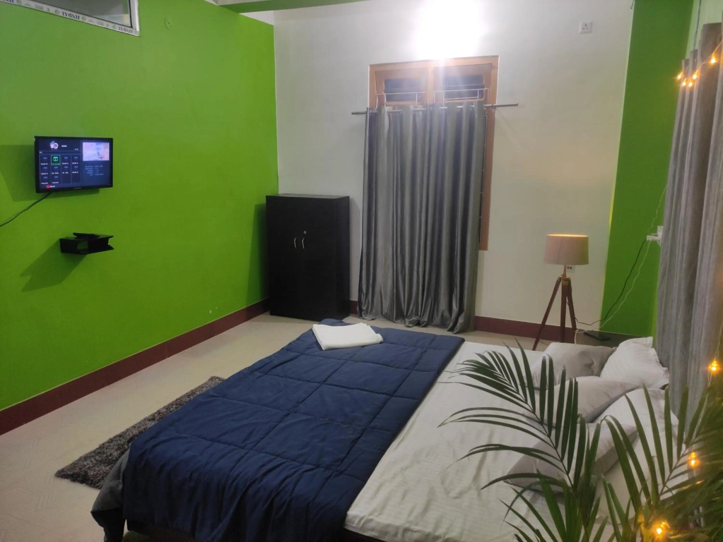 Aashna home