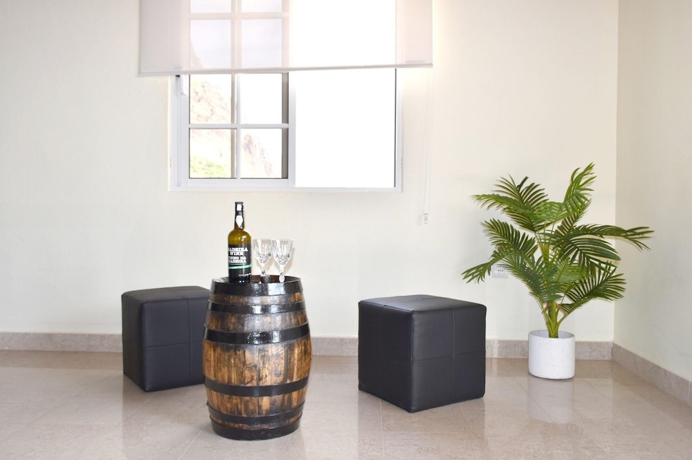 House With 2 Bedrooms in Paúl do Mar, With Wonderful sea View, Furnish