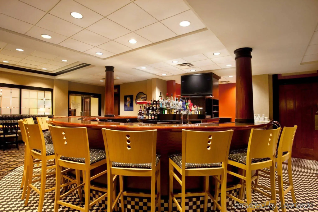 Holiday Inn Grand Rapids Airport by IHG - фото 28