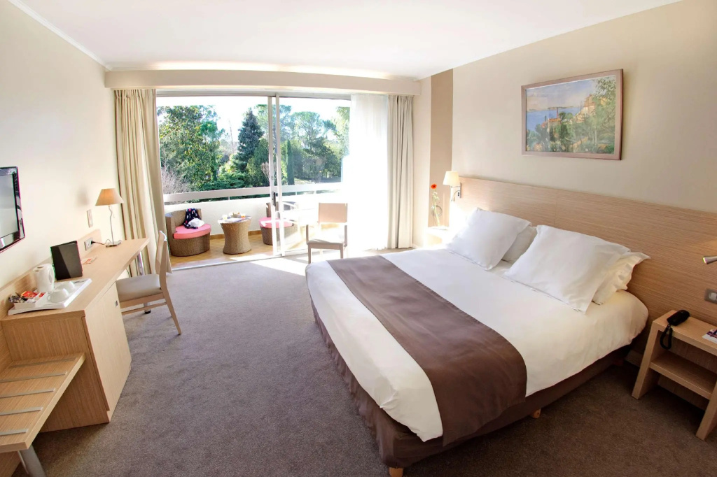 Superior Double room (full double bed)
