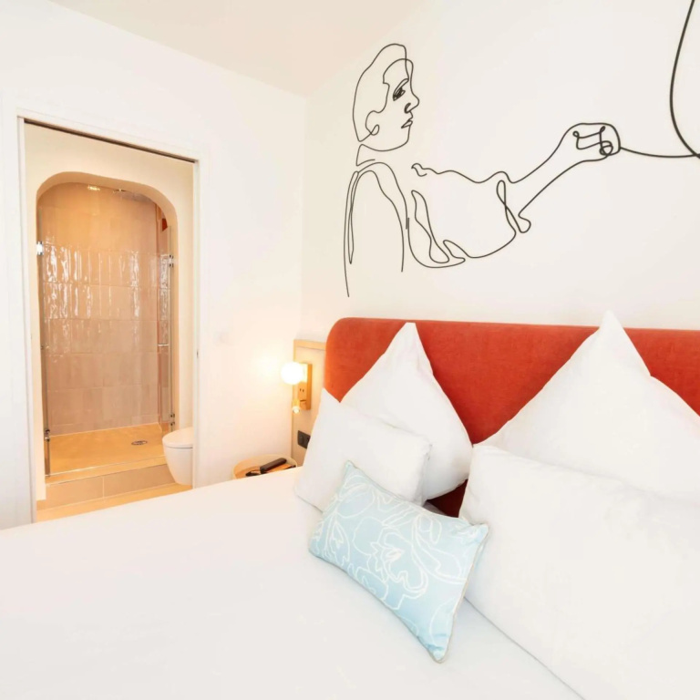 Mercure Paris Montparnasse Raspail 15
