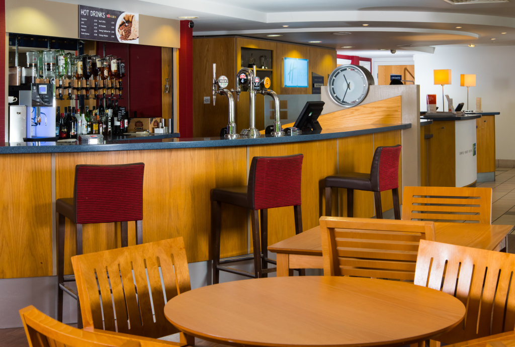 Holiday Inn Express Swansea - East by IHG - Général
