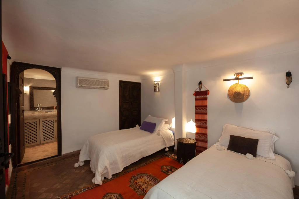 Standard Double room (twin beds)